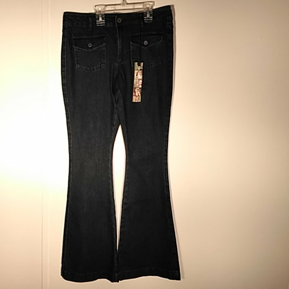 Flare leg / bell botton denim pants